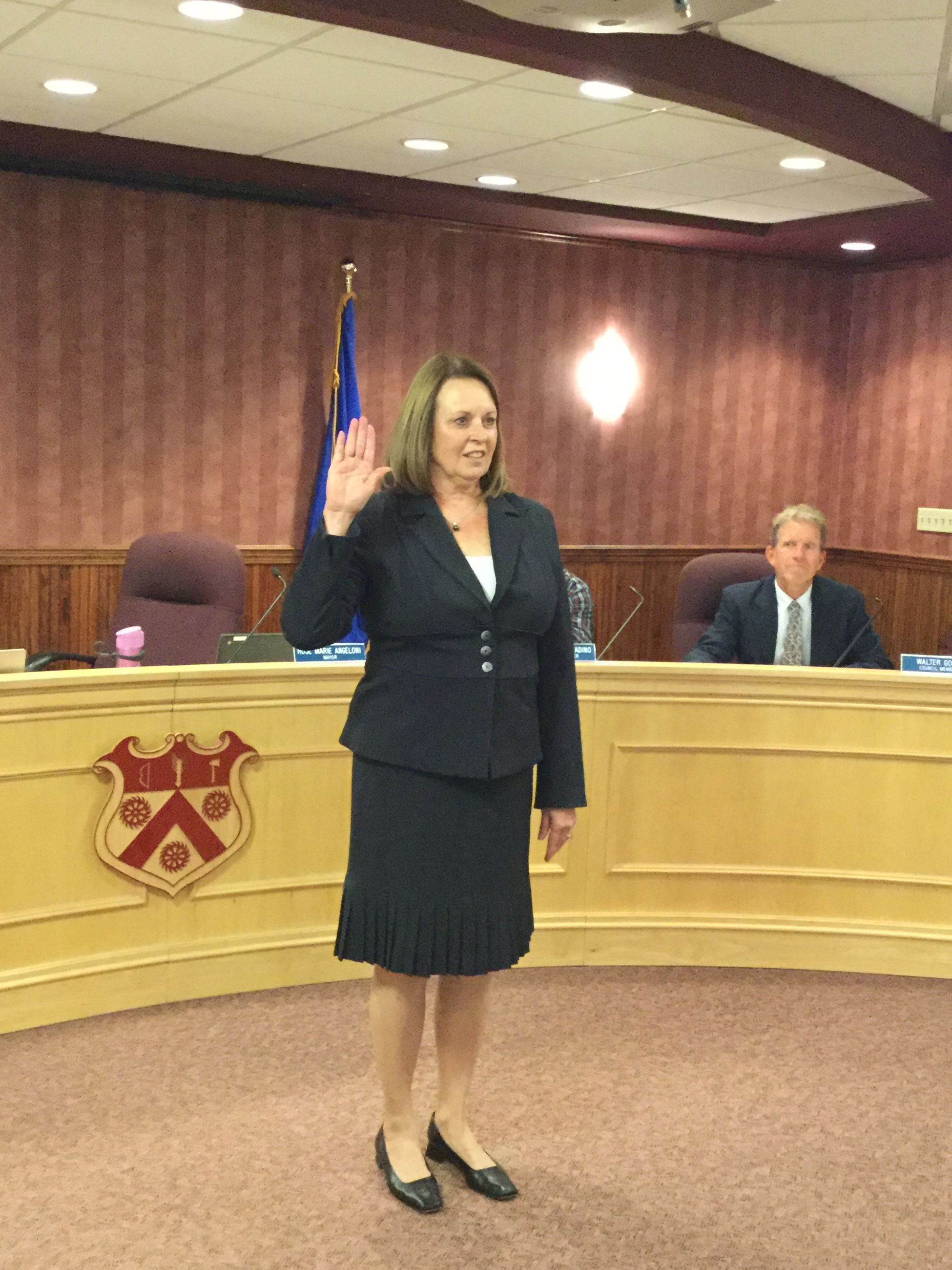 Mayor Rose Marie Angeloni